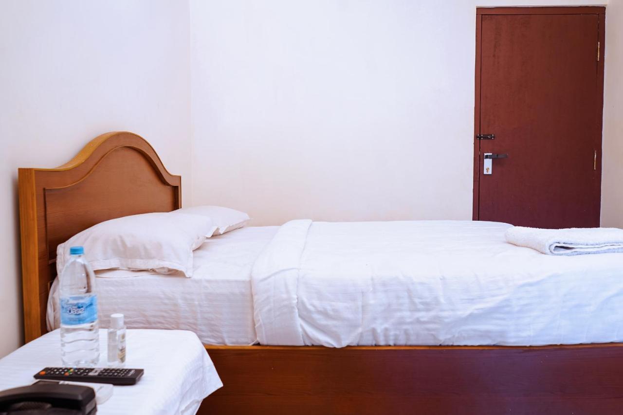 hotel kalyani international Mangalore Exteriör bild